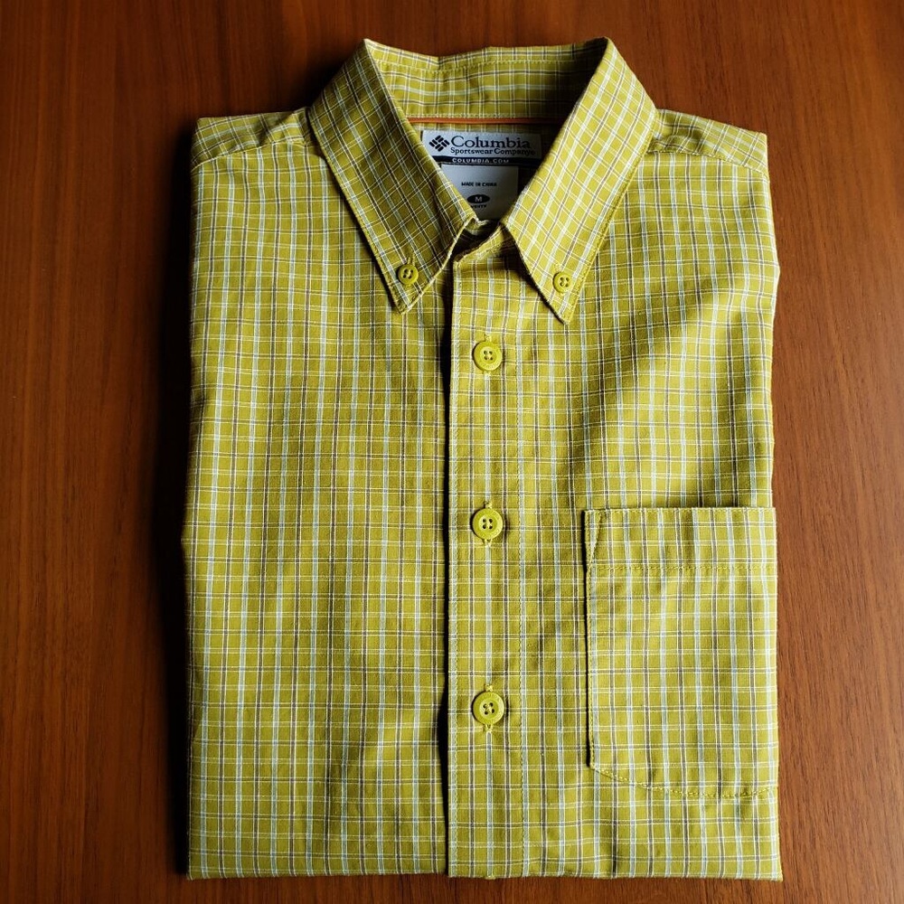 Columbia Short Sleeve Plaid Button Up Shirt